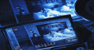 James Wan rejoint Blumhouse pour “Paranormal Activity 8”, réalisé par Ian Tuason avec une sortie prévue en 2027