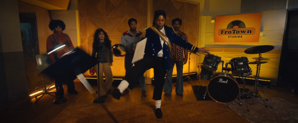 Michael Jackson parodié dans la bande annonce de Scary Movie 6 Michael Jackson parodié dans la bande annonce de Scary Movie 6