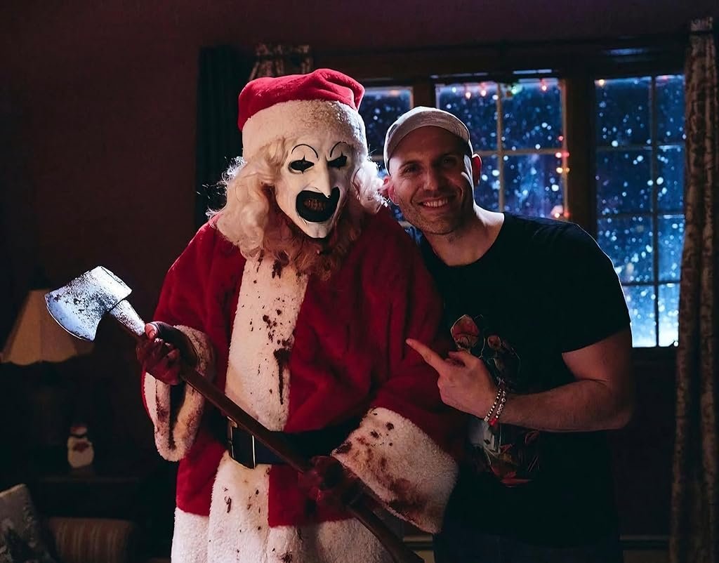 Damien Leone sur le tournage du film Terrifier 3 (2024) , le réalisateur repart sur un nouveau film intitulé Tortures of the Damned
