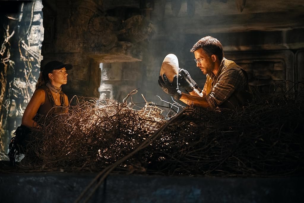 Jonathan Bailey dans Jurassic World: Rebirth (2025) tiendra le premier role en compagnie de Nathalie Portman dans Pumping Black de Mimi Cave