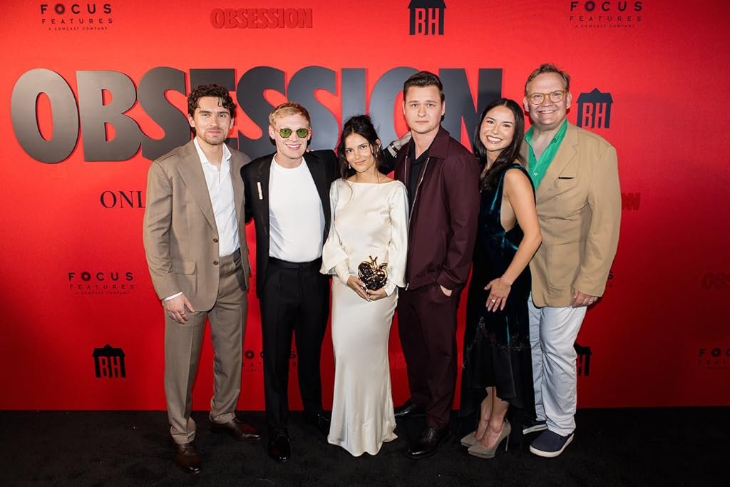 Andy Richter, Curry Barker, Michael Johnston, Megan Lawless, Cooper Tomlinson et Inde Navarrette dans Obsession (2025)