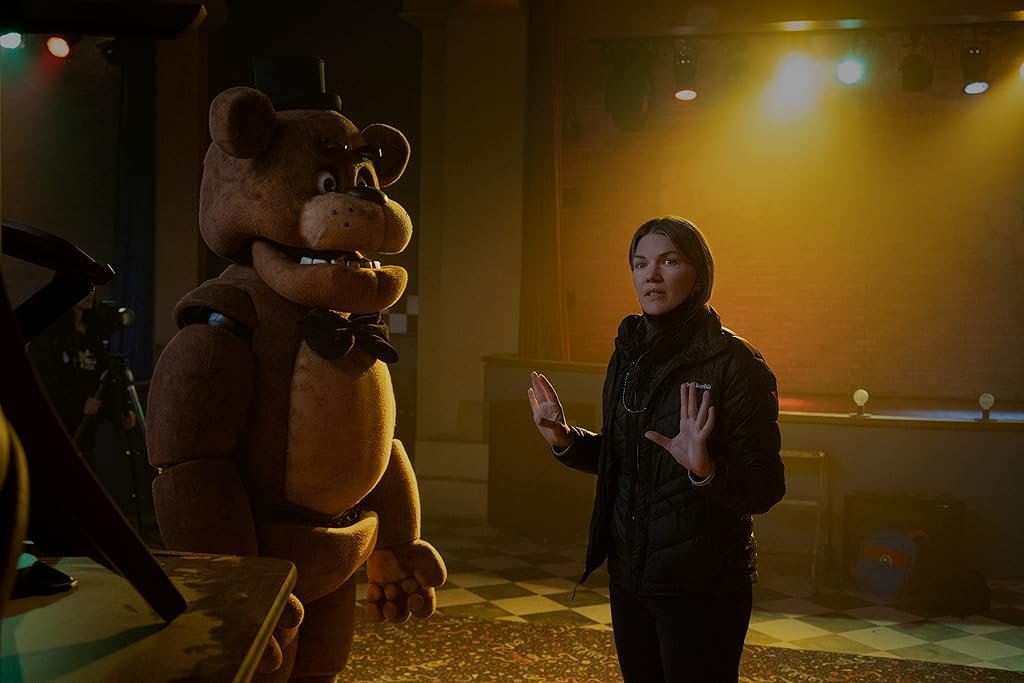 Emma Tammi sur le tournage du film Five Nights at Freddy's (2023)