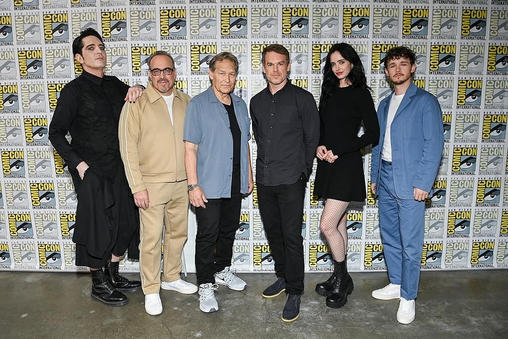 James Remar, Michael C. Hall, David Zayas, Krysten Ritter, David Dastmalchian et Jack Alcott lors d'un événement pour Dexter : Résurrection (2025)