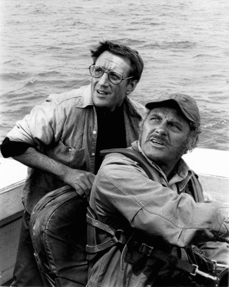 Roy Scheider et Robert Shaw dans Les Dents de la mer (1975)