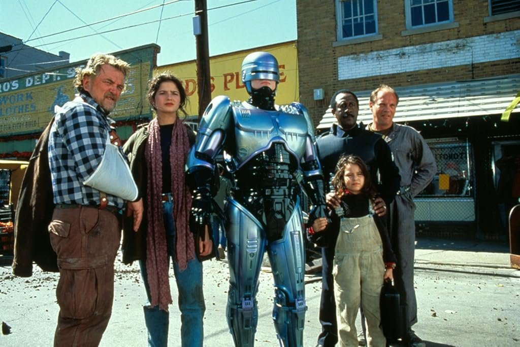 Jill Hennessy, Stanley Anderson, Robert John Burke, Robert DoQui, Remy Ryan,Daniel von Bargen dans RoboCop 3 (1993)