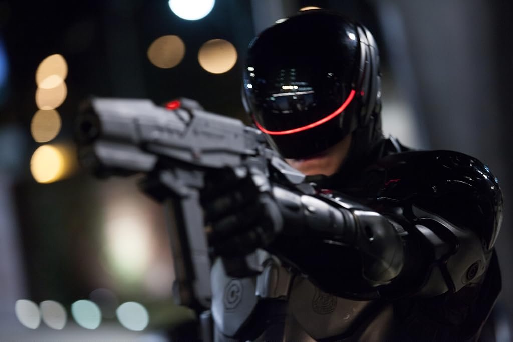 Joel Kinnaman dans RoboCop (2014)