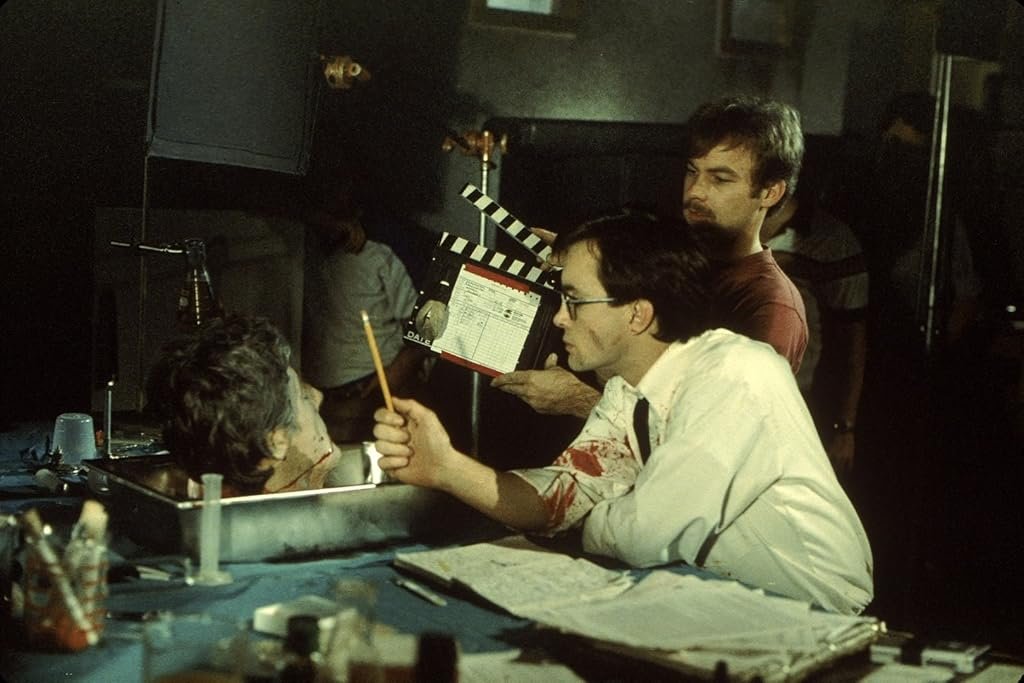 Jeffrey Combs sur le tournage du film Re-Animator (1985)