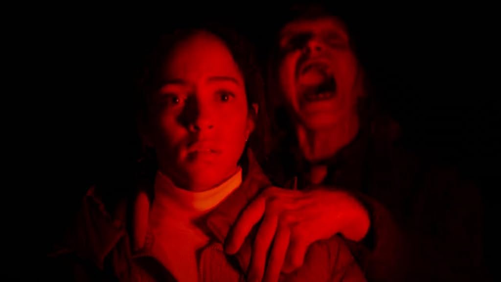 Lou Llobell & Joseph Lopez dans Passenger (2026)