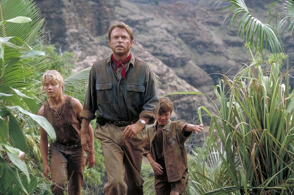 Sam Neill, Ariana Richards, Joseph Mazzello, Murray Close et Alan Grant dans Jurassic Park (1993)