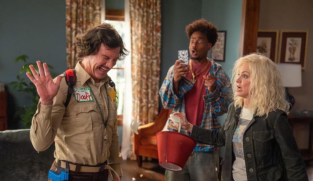Marlon Wayans, Anna Faris et Dave Sheridan dans Scary Movie (2026)