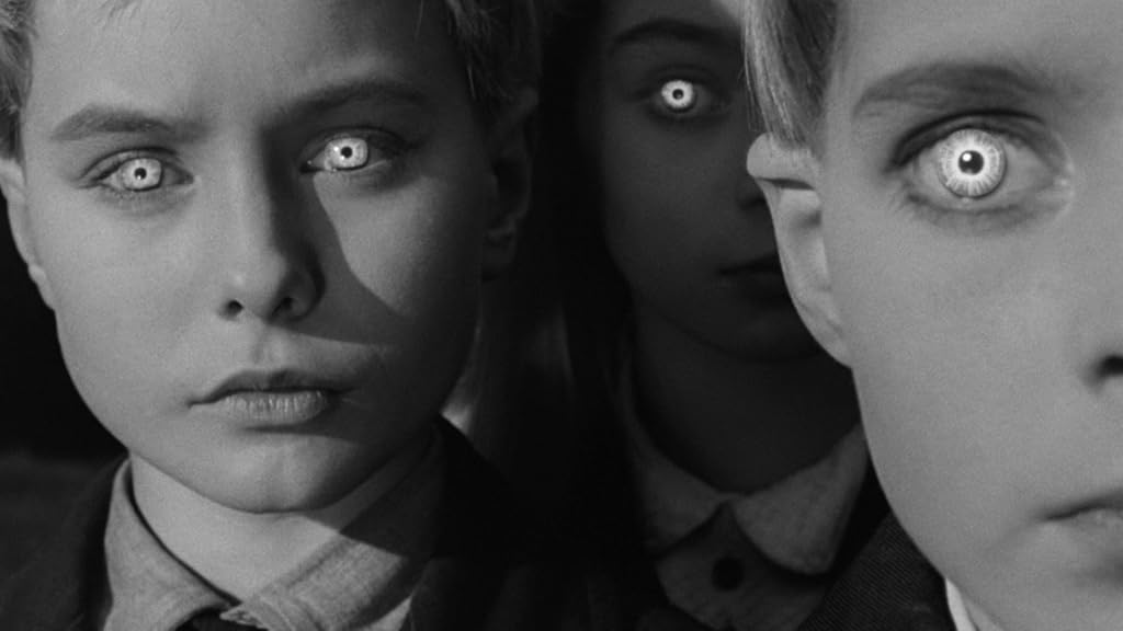 John Kelly dans Le village des damnés (1960)