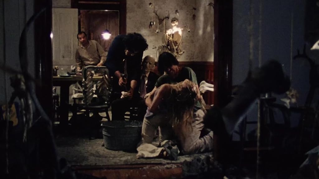 Marilyn Burns, John Dugan, Gunnar Hansen, Edwin Neal et Jim Siedow dans Massacre à la tronçonneuse (1974)