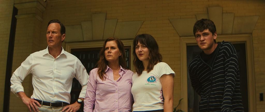 Amy Adams, Patrick Wilson, Joe Anders et Lily Collias dans Cape Fear - Les Nerfs à vif (2026)