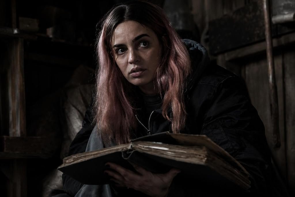 Souheila Yacoub dans Evil Dead Burn (2026)