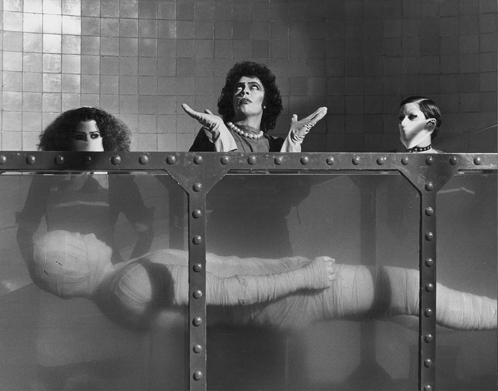 Tim Curry et Patricia Quinn dans The Rocky Horror Picture Show (1975)