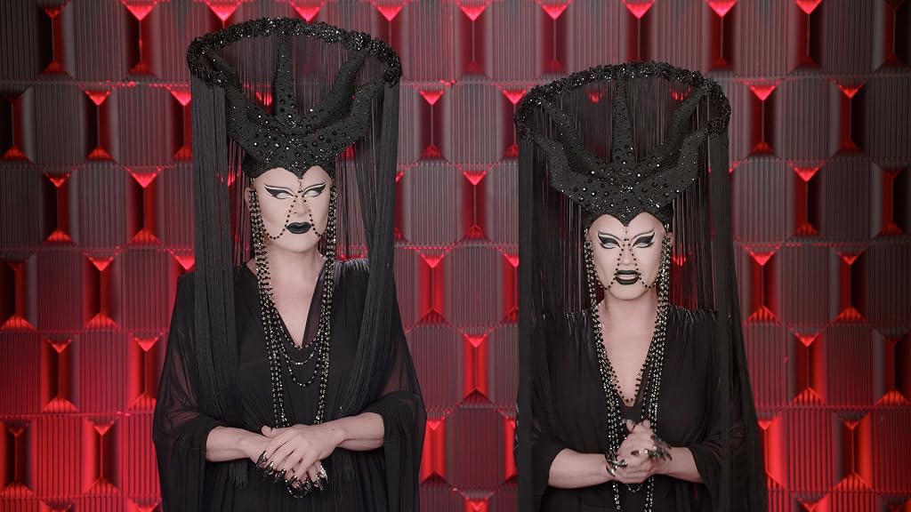 Les Boulet Brothers, Swanthula Boulet et Dracmorda Boulet dans The Grand Finale (2024)