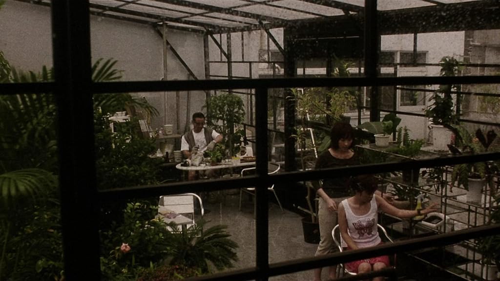 Kumiko Asō, Masatoshi Matsuo, and Kurume Arisaka in Kaïro (2001)