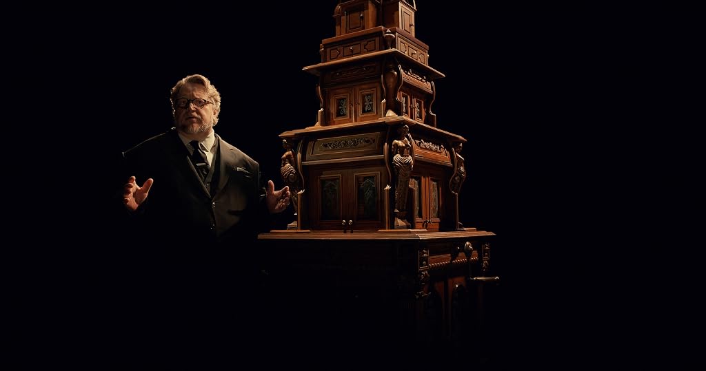 Guillermo del Toro in Le Cabinet de curiosités de Guillermo del Toro (2022)