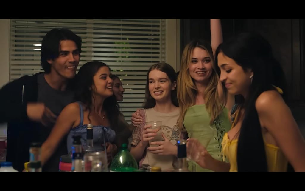 Joel Oulette, Siena Agudong, Summer H. Howell et Alison Thornton dans Carrie (2026)