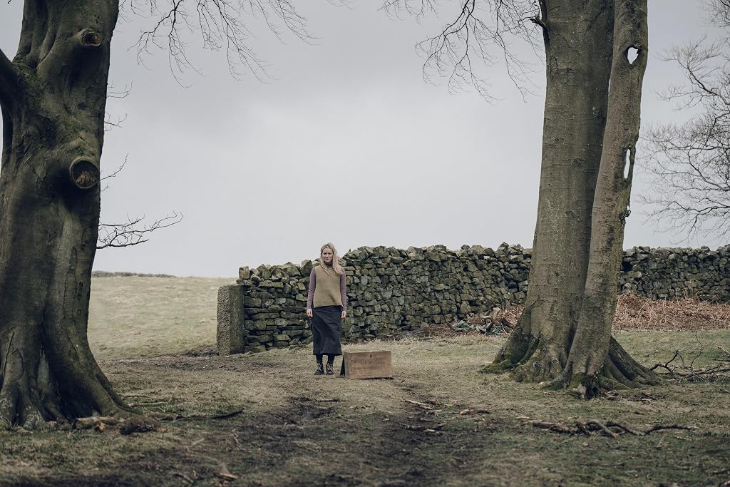 Morfydd Clark dans Starve Acre (2023)