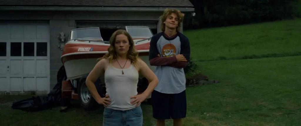 Max Mattern et Jane Levy dans River (2026)