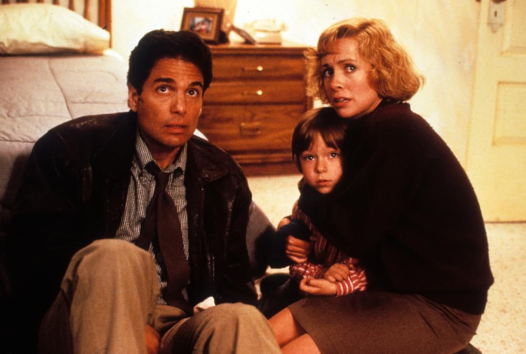 Chris Sarandon, Catherine Hicks et Alex Vincent dans Jeu d'enfant (1988)