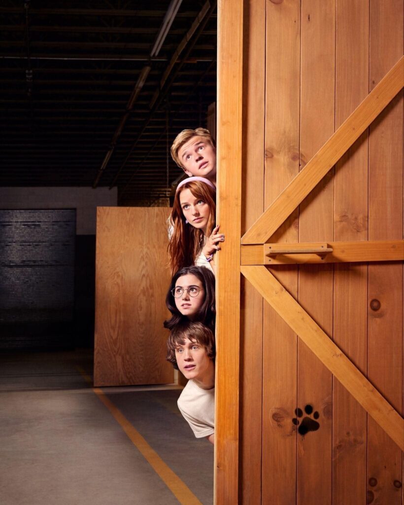 Maxwell Jenkins, Mckenna Grace, Abby Ryder Fortson et Tanner Hagen dans Scooby-Doo : Origines (2027)