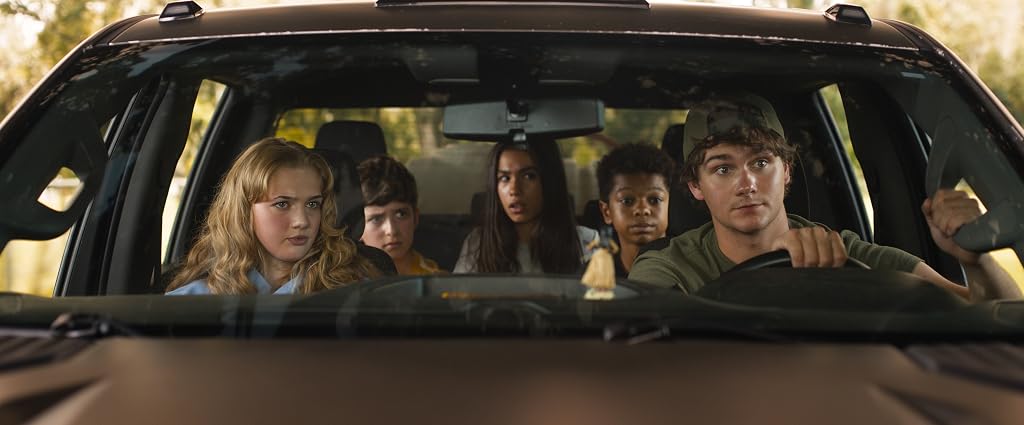 Charlie Zeltzer, Shiloh O'Reilly, Dylan Hawco, Kiori Mirza Waldman et Sarah Abbott dans Ice Cream Man (2026)