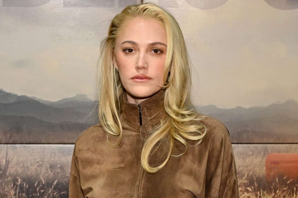 Maika Monroe
