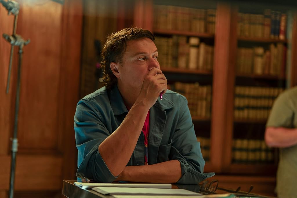 Glenn McQuaid sur le tournage de *The Restoration* à Grayson Manor.