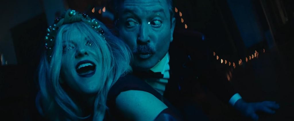Thomas Lennon et Arden Myrin dans Christmas at the Kringles (2026)