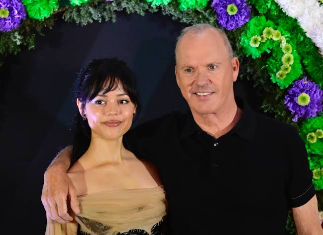 Michael keaton & Jenna ortega