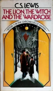 Couverture de The Lion, the Witch and the Wardrobe